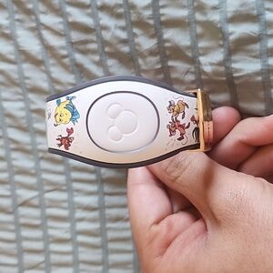 Dooney & Burke Disney Sidekicks Magic Band